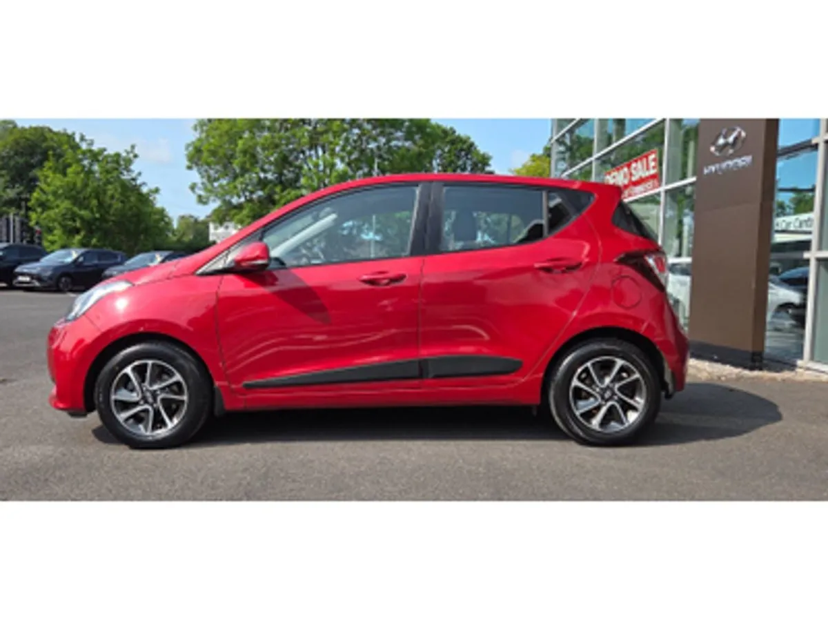 Hyundai i10 Deluxe 4DR - Image 4