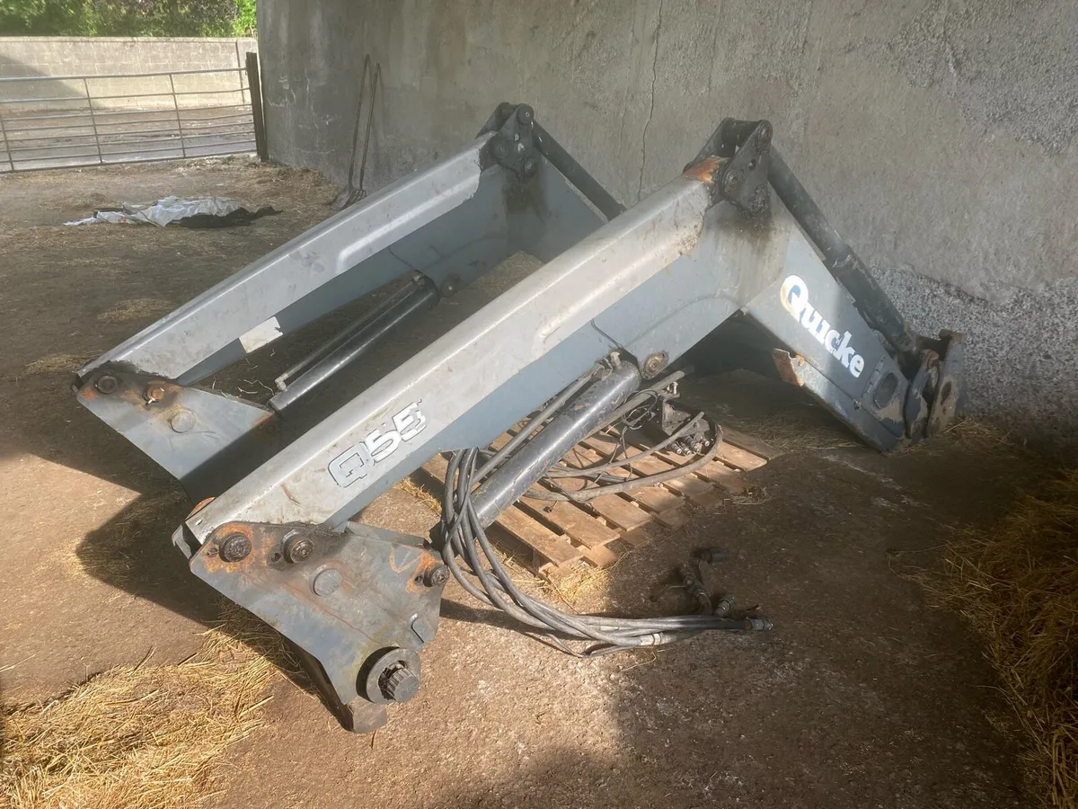 QUICKE LOADER AND BRACKETS - Image 2