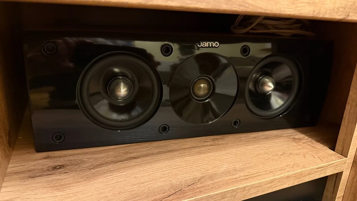 Jamo 606 set with Jamo sub 300 - Image 1