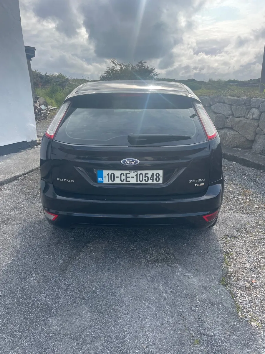 Ford Focus 2010 - Image 3
