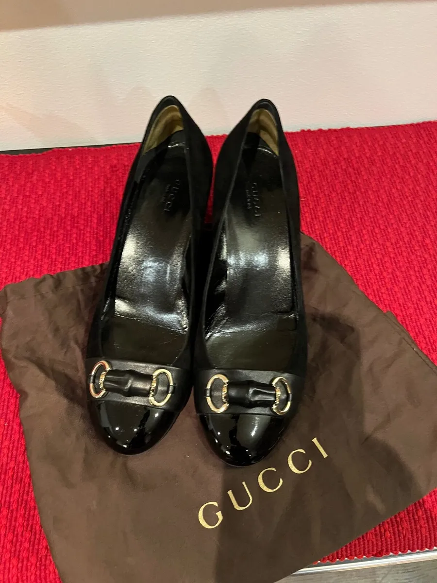 Gucci ladies black wedge court shoes - Image 1