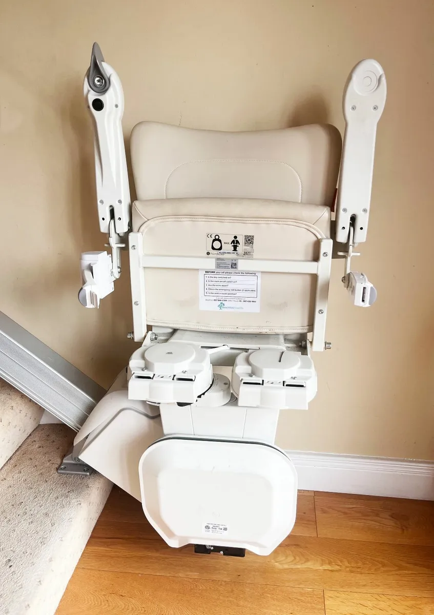 Chair lift - Handicare 1100 - Image 2