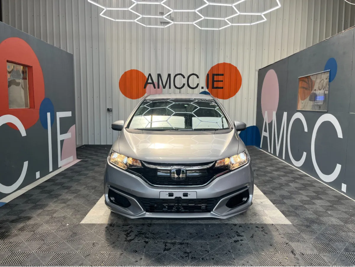 Honda Fit 1.5 HYBRID / 51k KMs /  ADAPTIVE CRUISE - Image 2