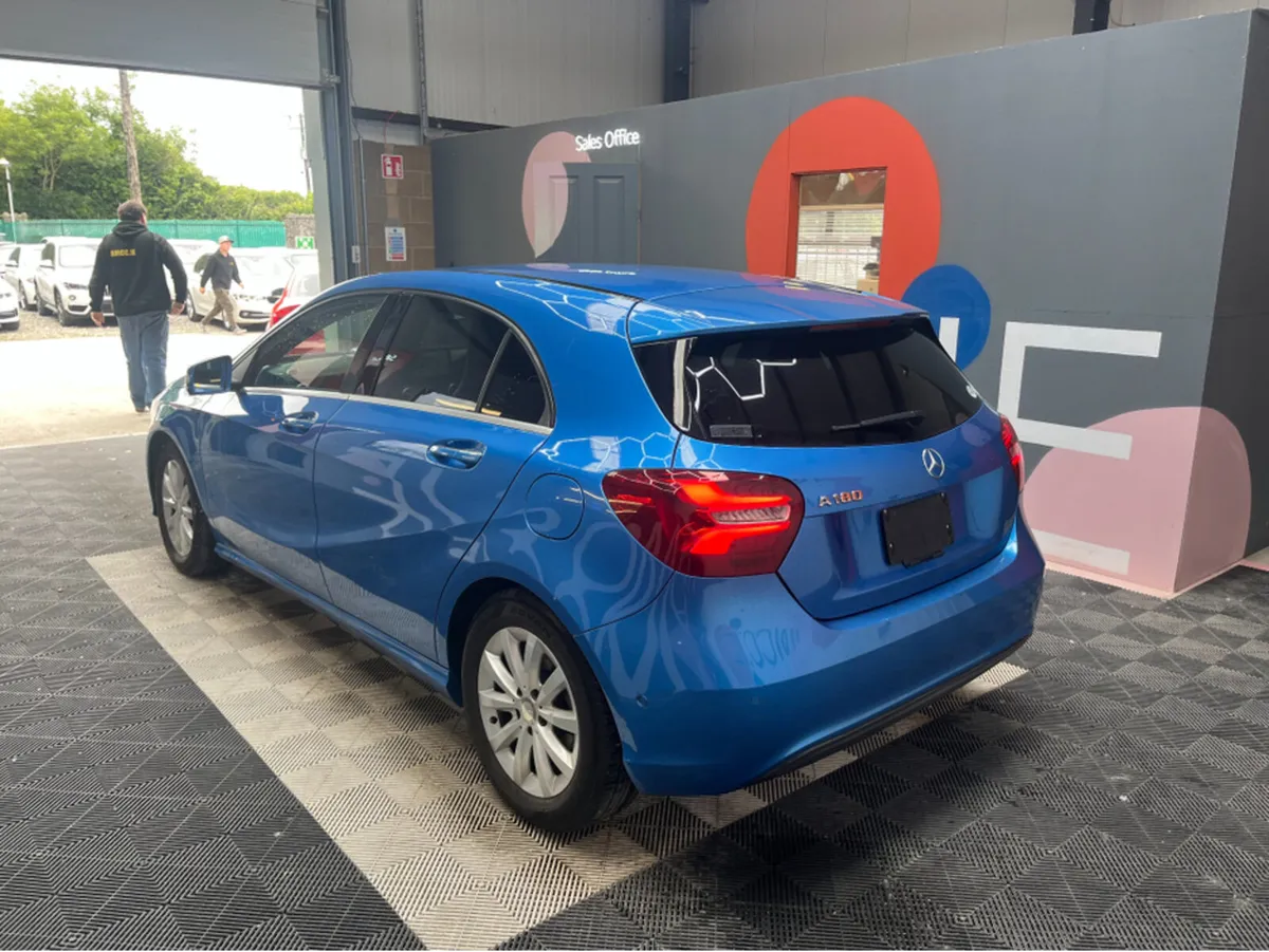 Mercedes-Benz A-Class 1.6 PETROL / 50k KMs / HEATE - Image 4