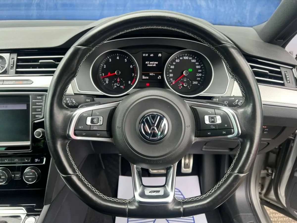 Volkswagen Passat R-LINE 1.4 TSI AUTO // FULL SERV - Image 4