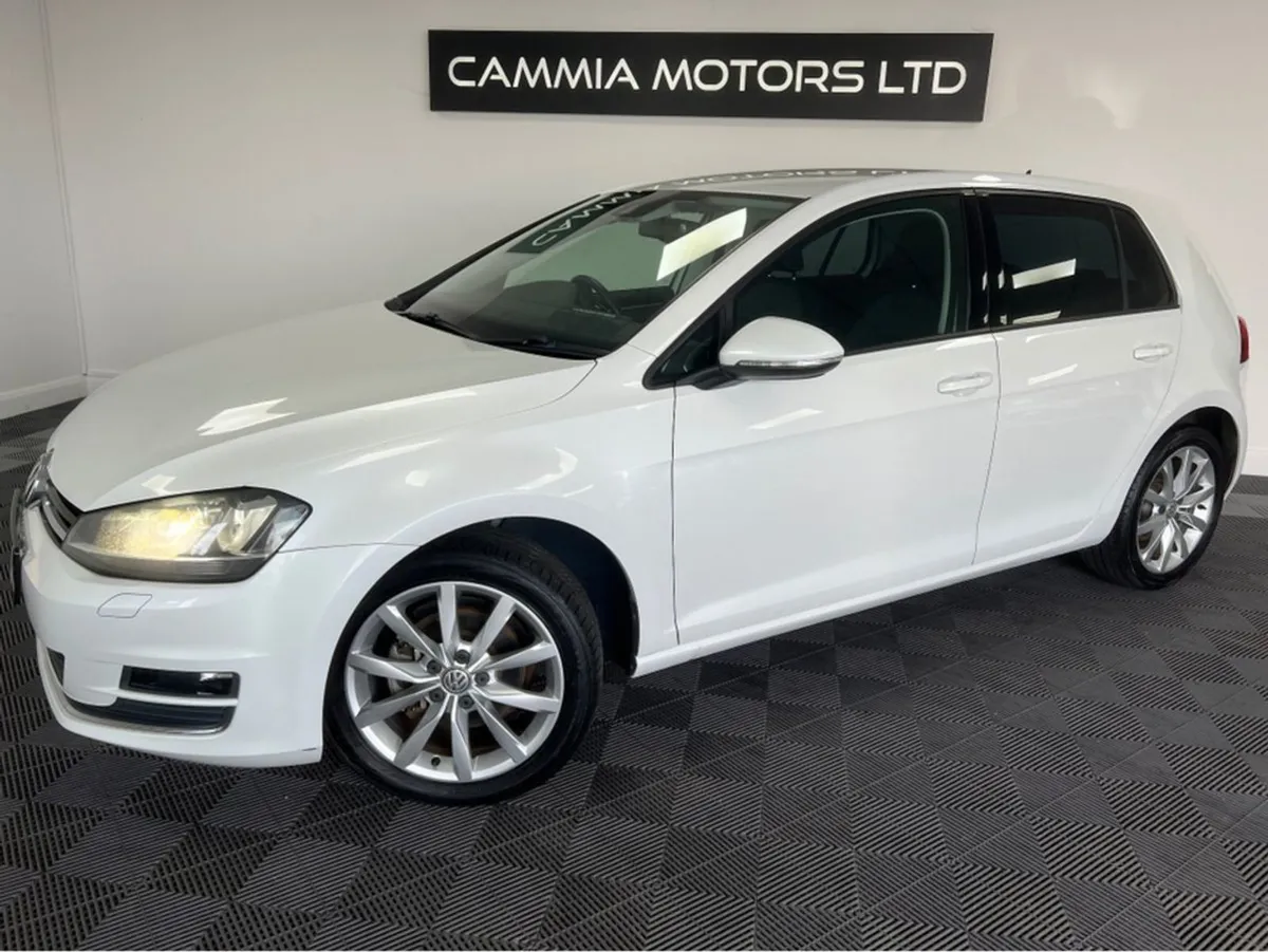 Volkswagen Golf  volkswagen Golf   pearl White - Image 2