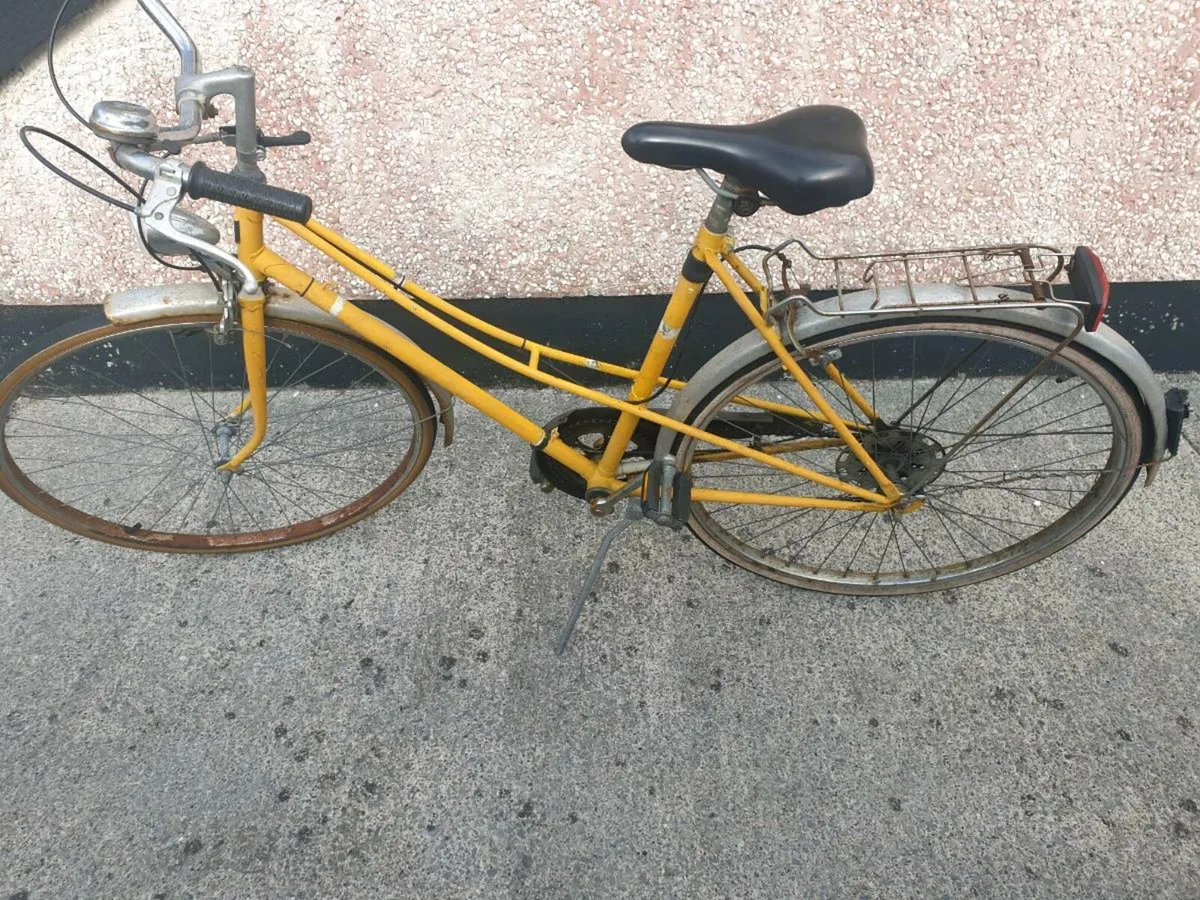 LADYS BIKE - Image 1