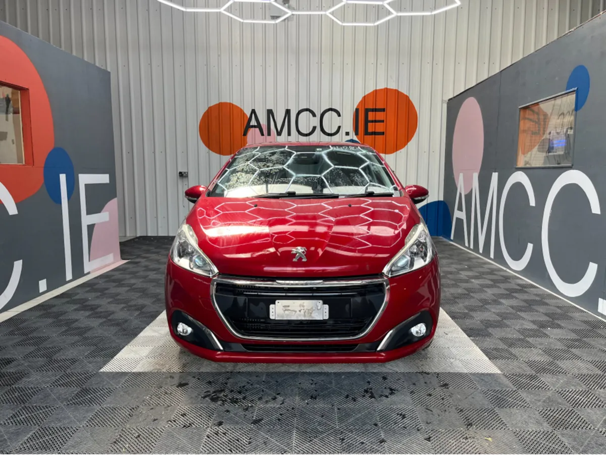 Peugeot 208 1.2 PETROL / 93k KMs / ADAPTIVE CRUISE - Image 2