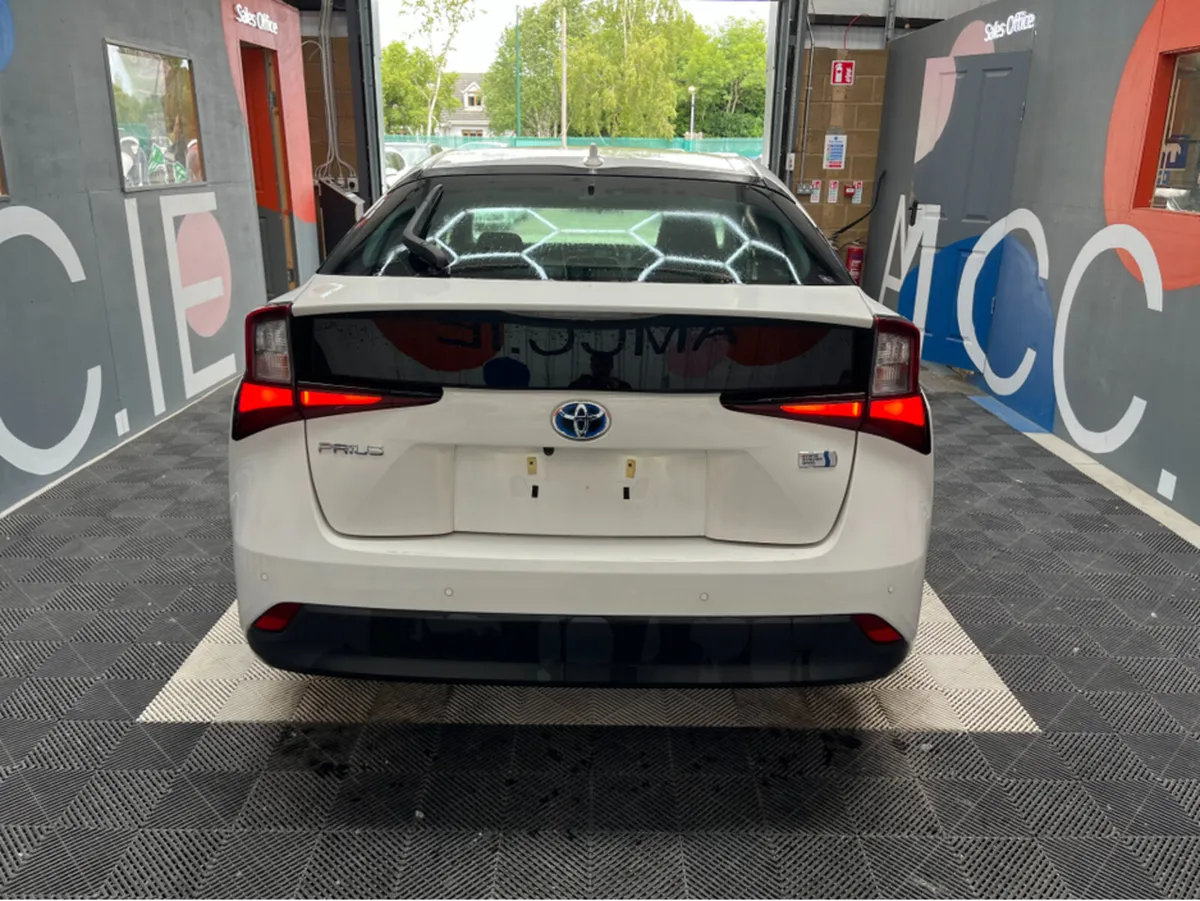 Toyota Prius 1.8 HYBRID / 75k KMs /  ADAPTIVE CRUI - Image 3