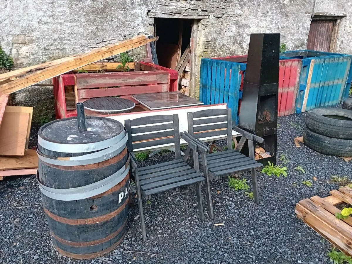Garden items - Image 1