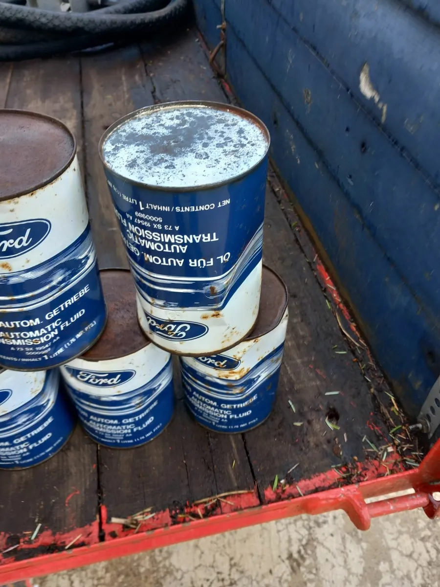 Vintage Oil cans - Image 2