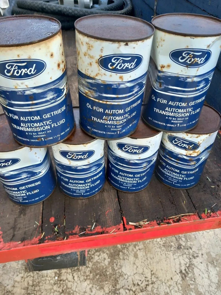 Vintage Oil cans - Image 3