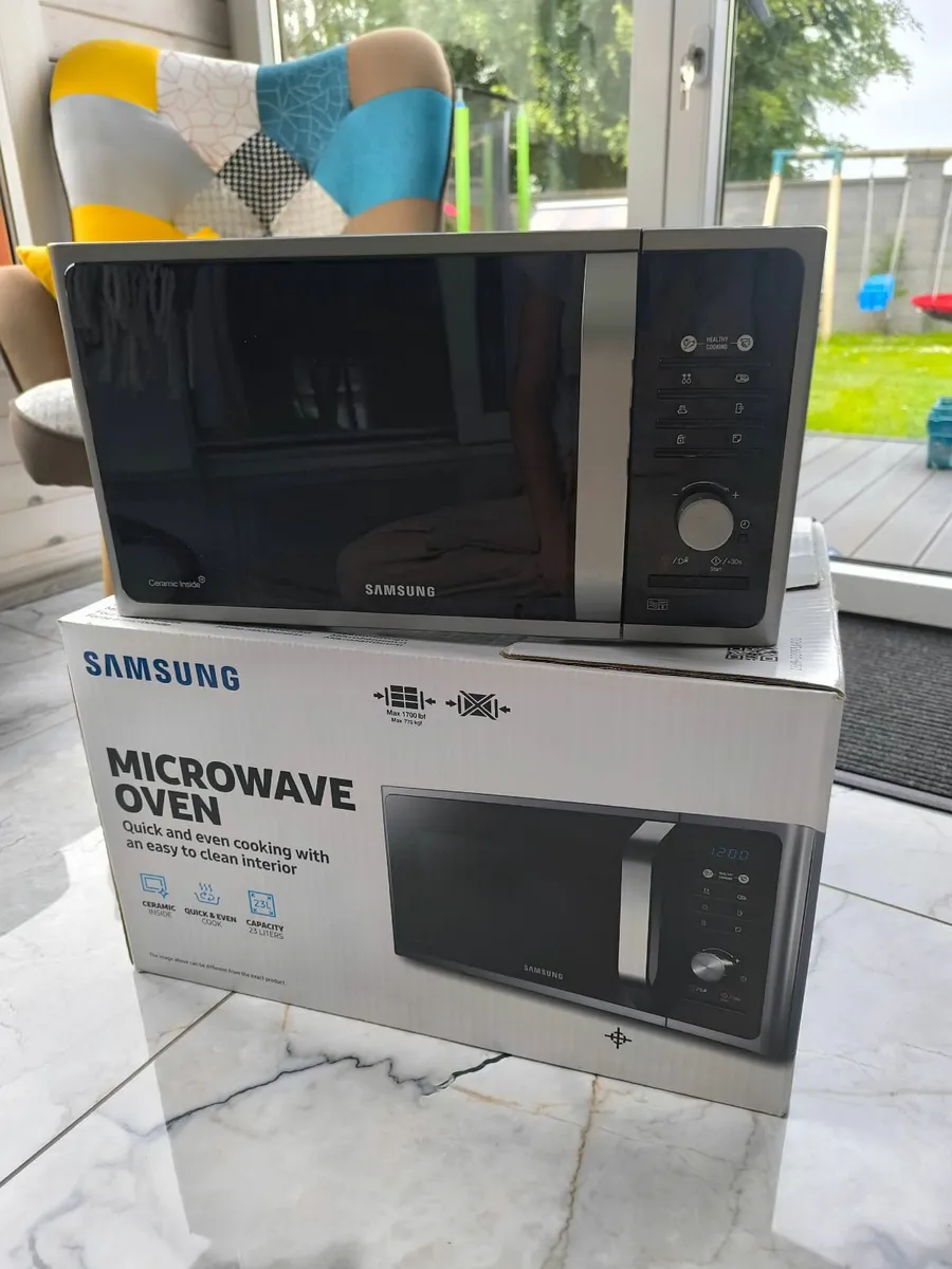 Microwave - Image 1