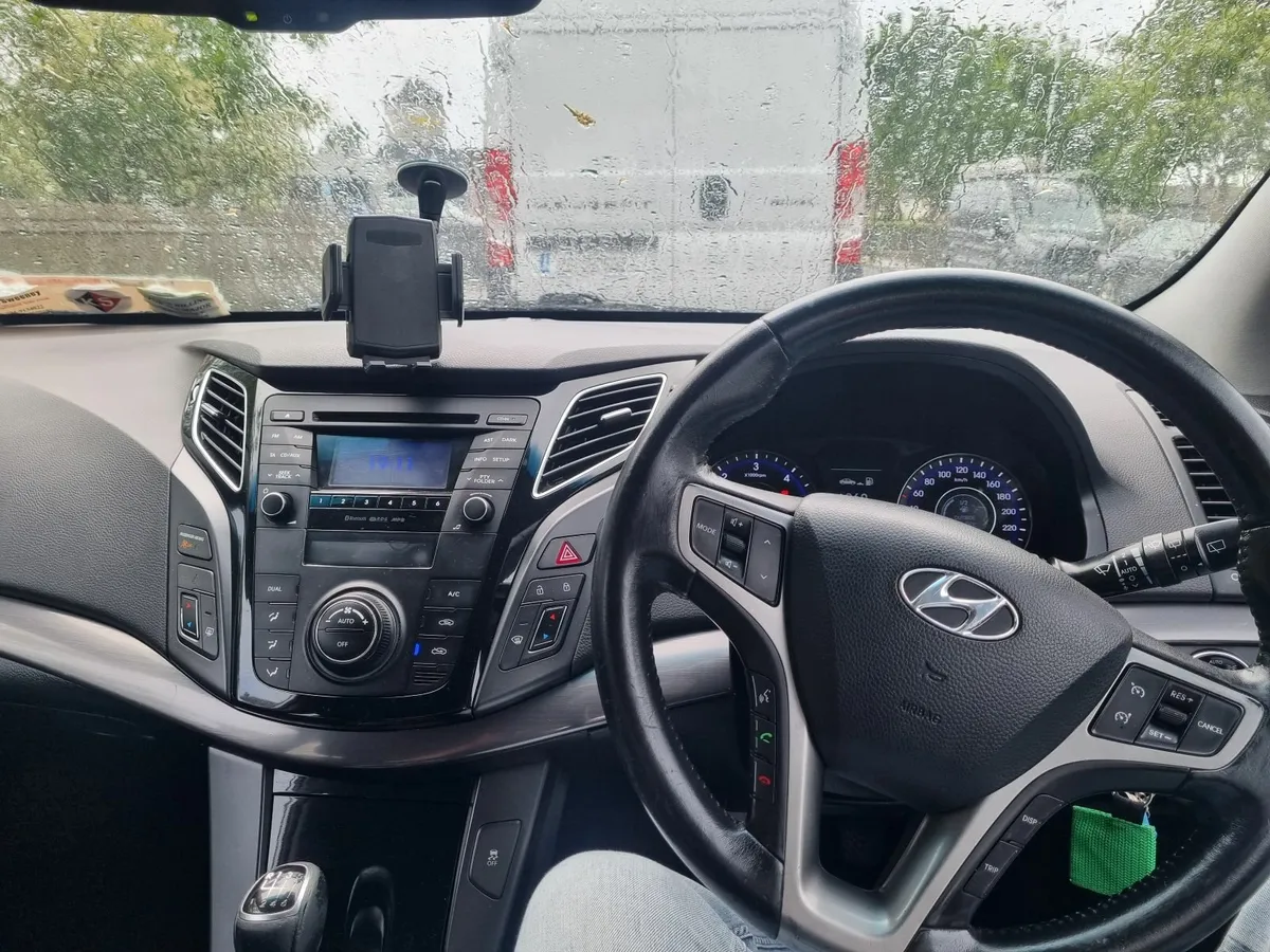 Hyundai i40 2012. Please read description - Image 2