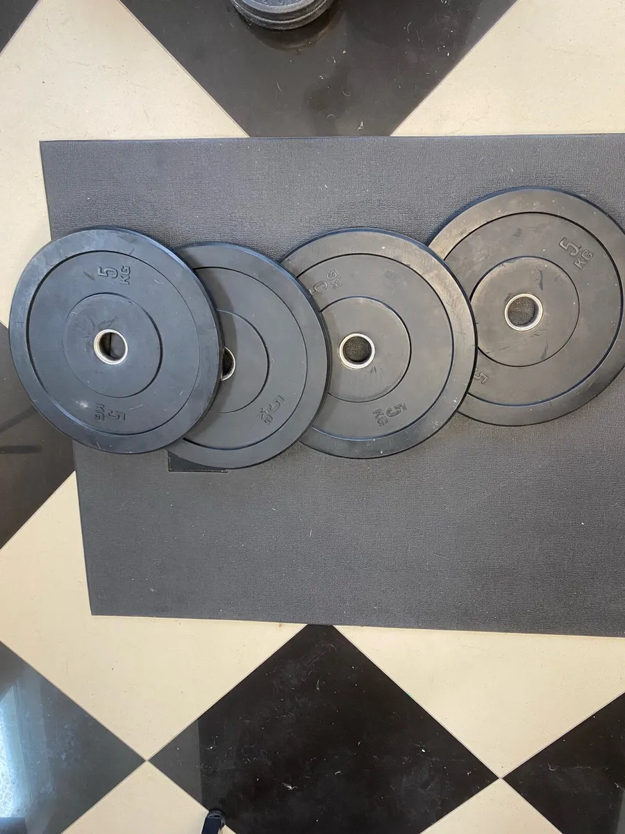 Weights - 2 10kg, 4 5kg - Image 2