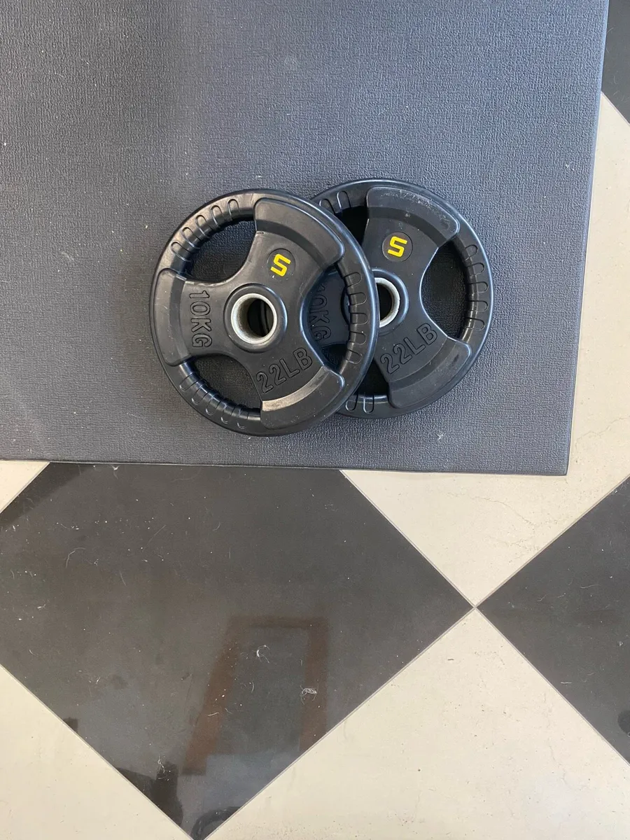 Weights - 2 10kg, 4 5kg - Image 3