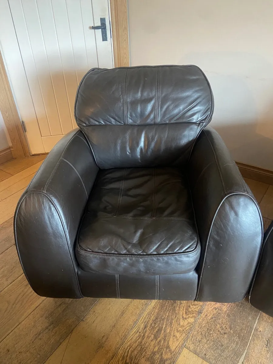 Suite of Furniture 4 + 2 + 1 + footstool - Image 2