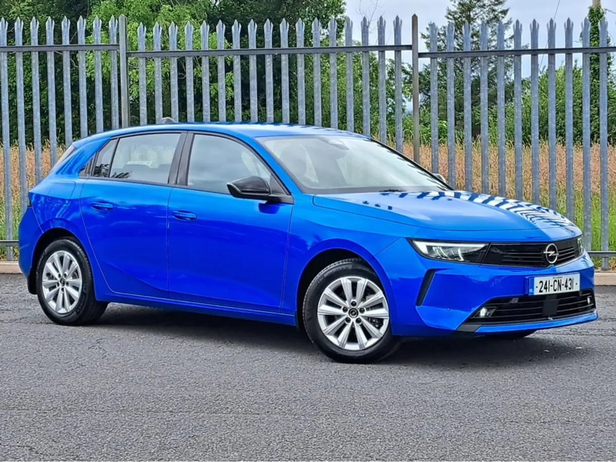 Opel Astra SC 1.2turbo 110BHP  only 700KM - Image 2