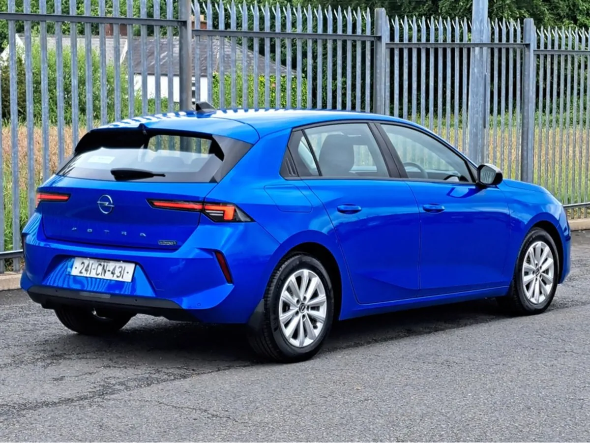 Opel Astra SC 1.2turbo 110BHP  only 700KM - Image 4