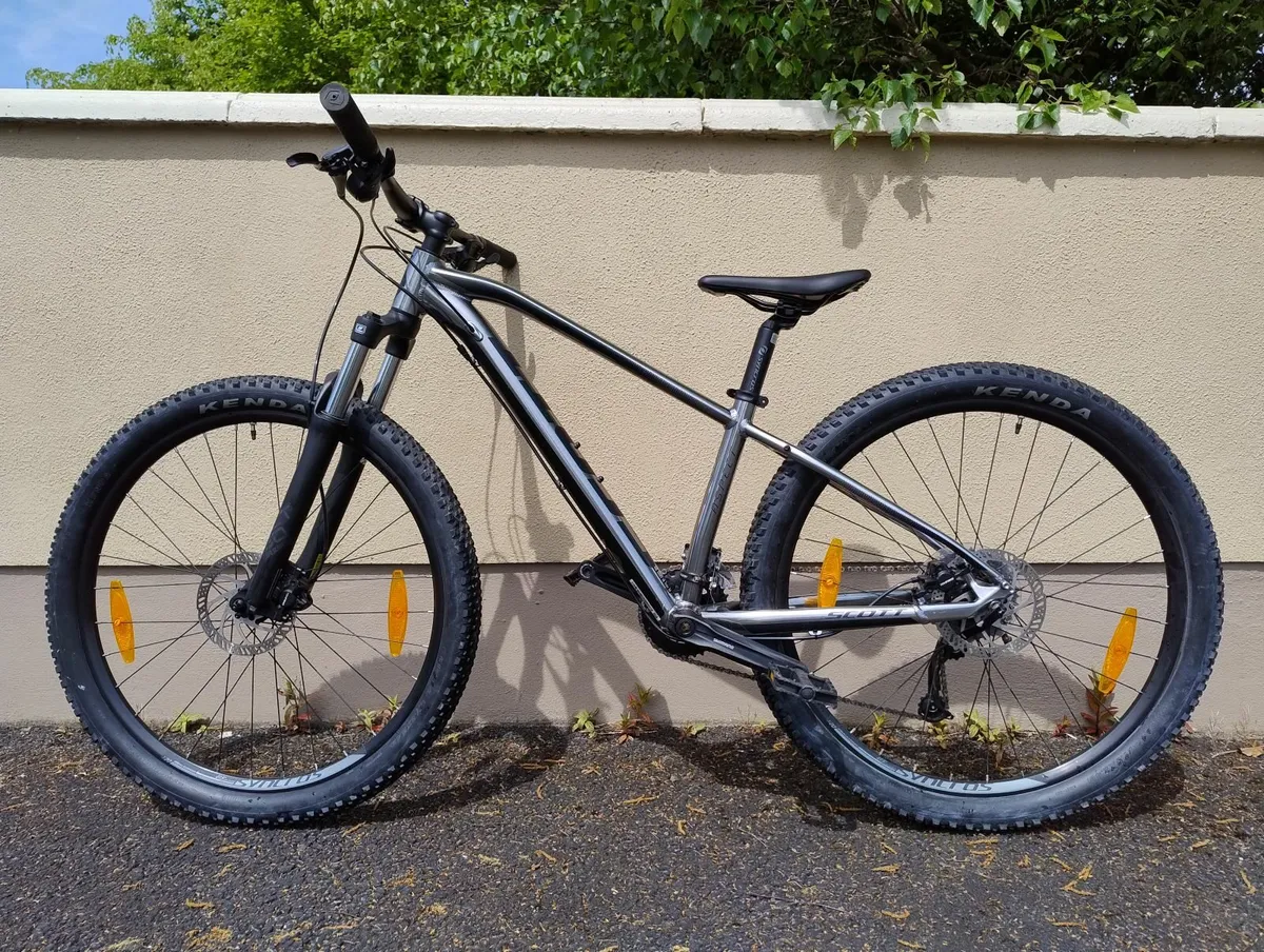 2021 Scott Aspect 750 Hardtail Mountain Bike - Image 1