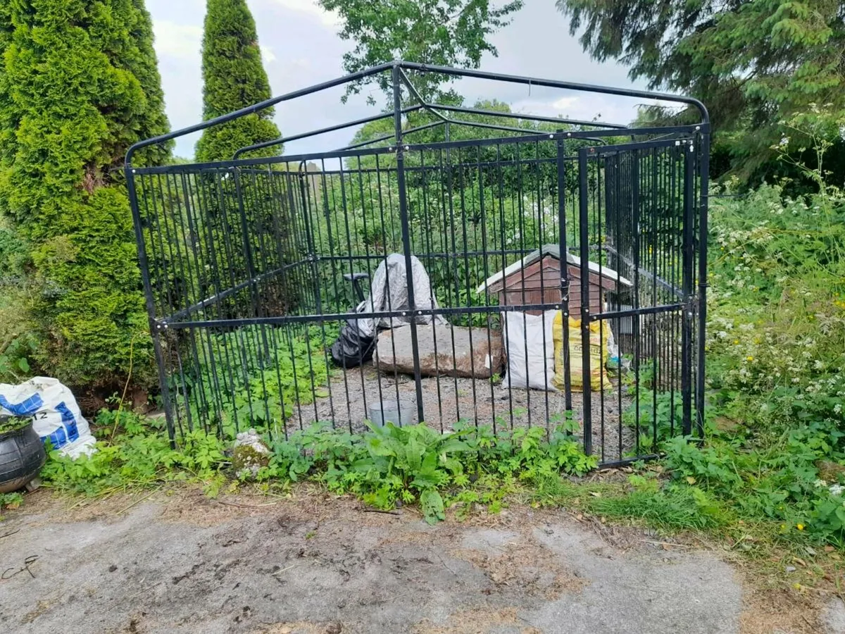 Dog pen - Image 2