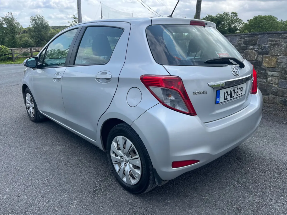Toyota Yaris 2012 - Image 3