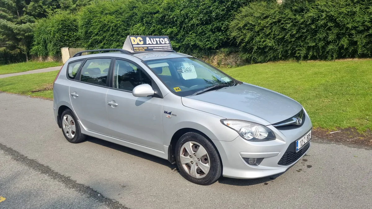 12 Hyundai i30 diesel - Image 1