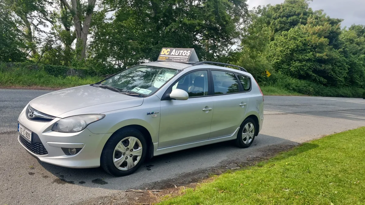 12 Hyundai i30 diesel - Image 2