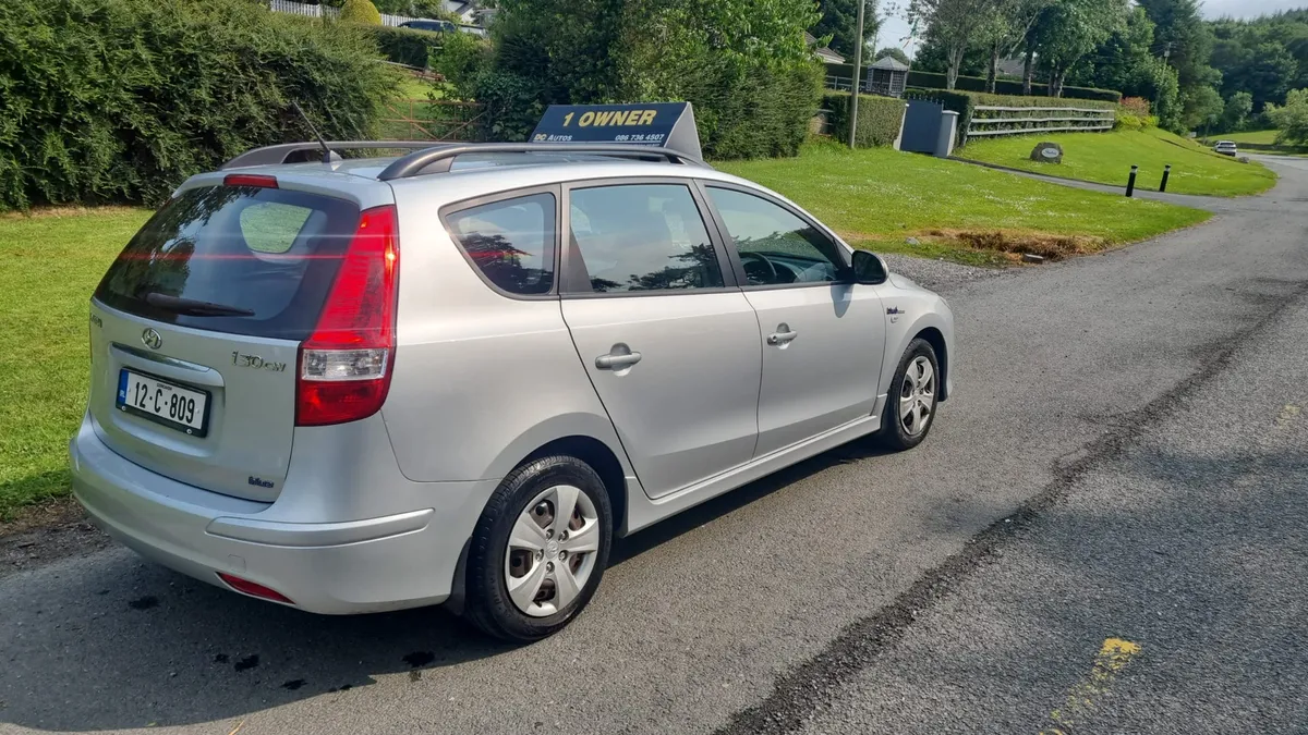 12 Hyundai i30 diesel - Image 4