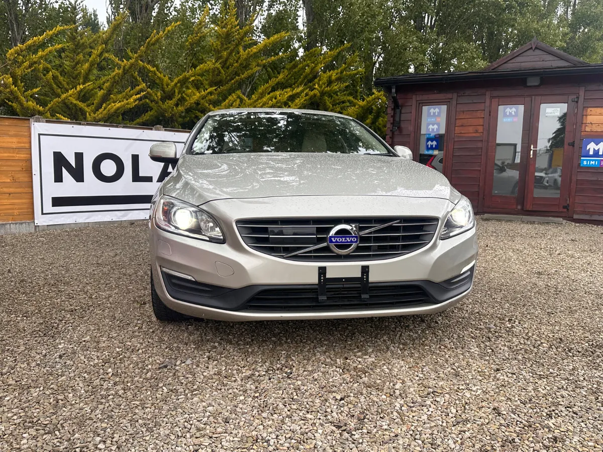Volvo v60 auto estate 2.0 D4 - Image 3
