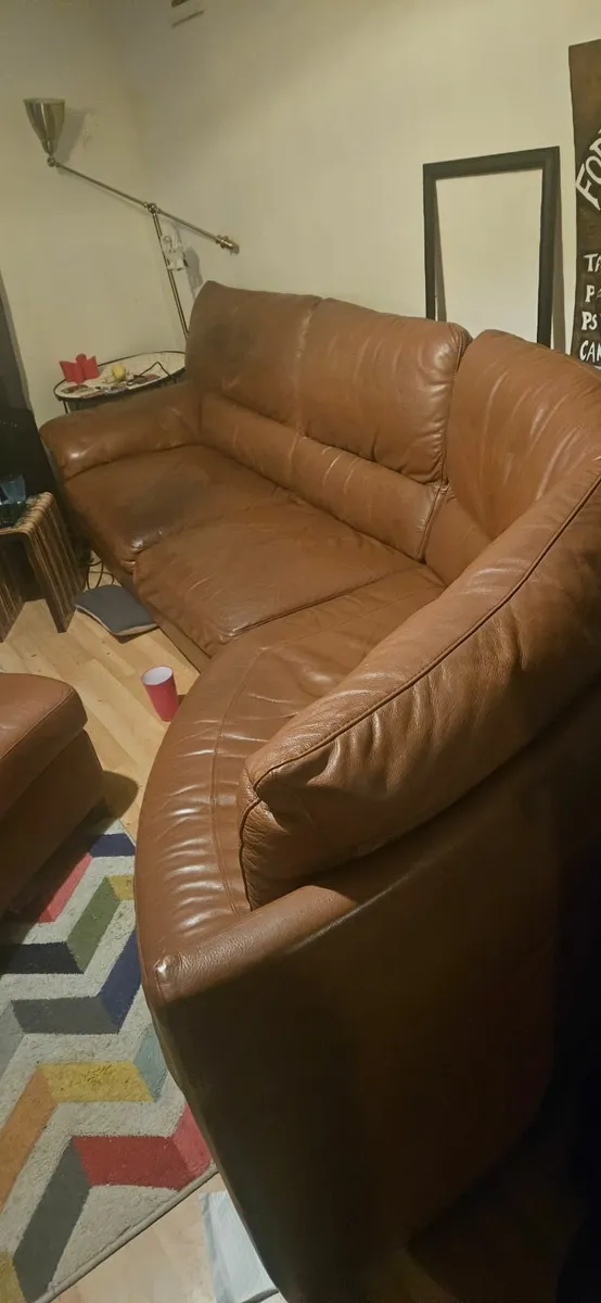 Couch - Image 4