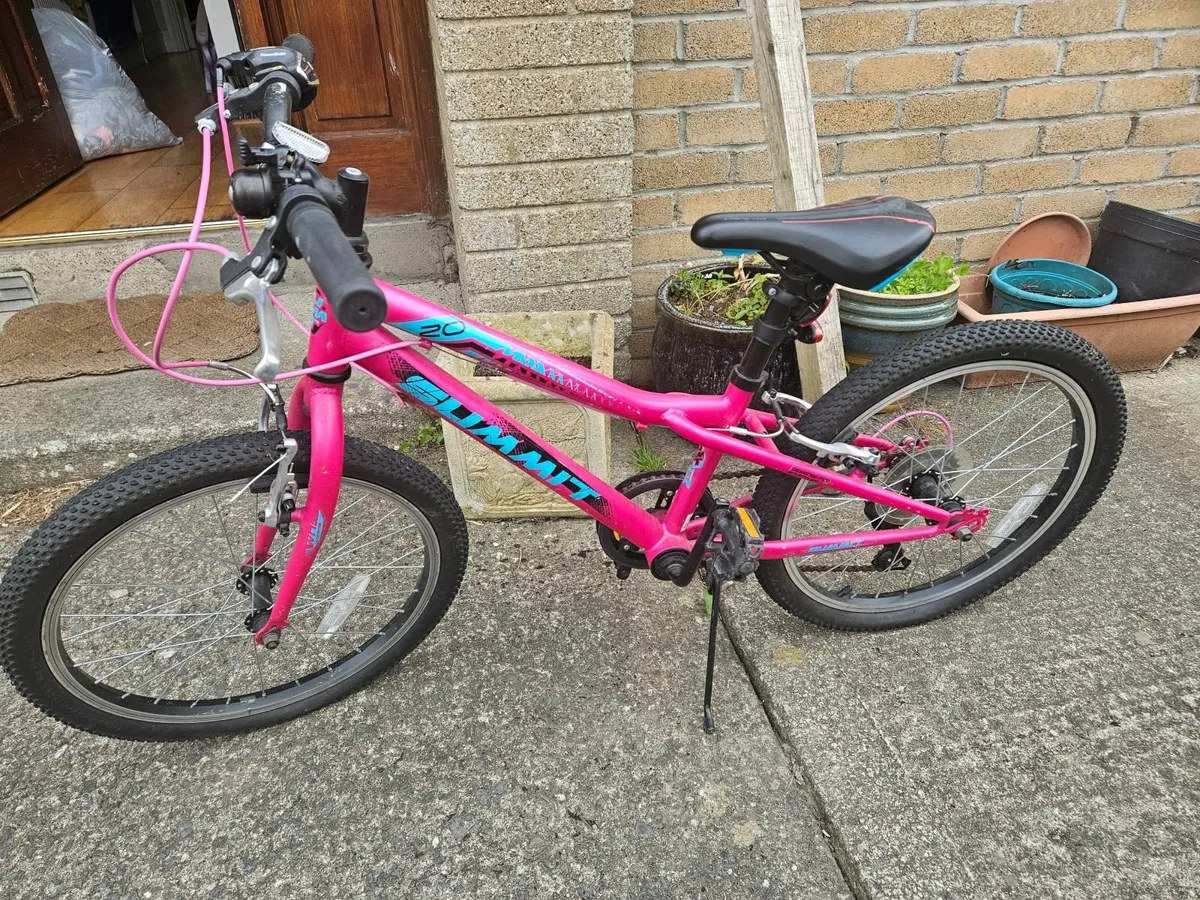Girls Bike - Image 1