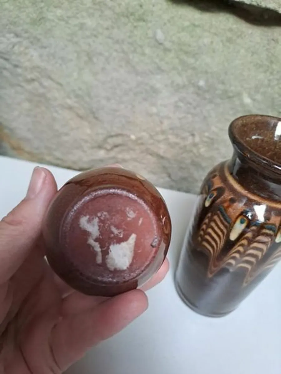 Vintage Bulgarian clay vase and flower pot - Image 3