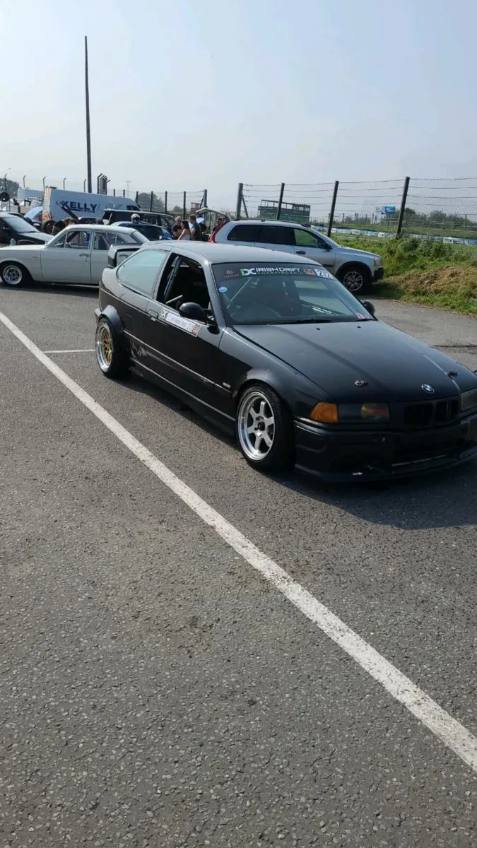 E36 compact 2.8 drift car.  Idc logged. - Image 1