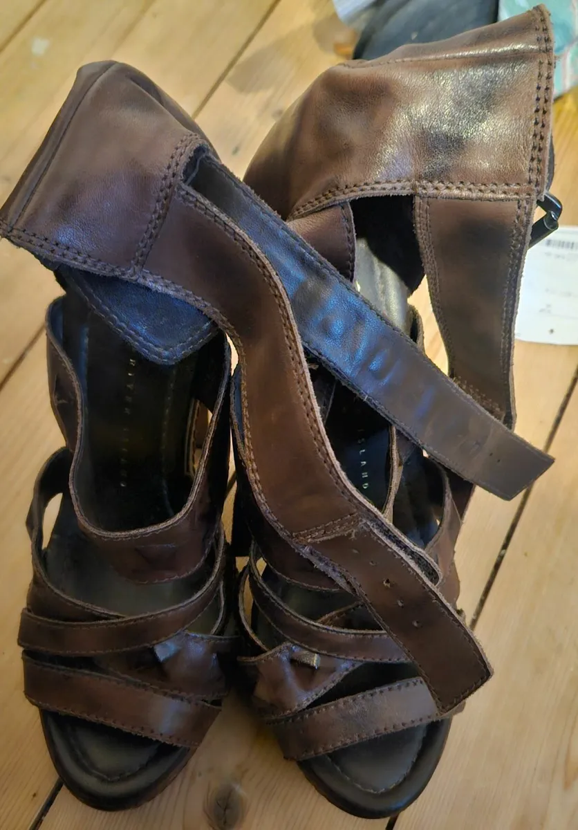 Gladiator sandals wooden platforms - Image 2