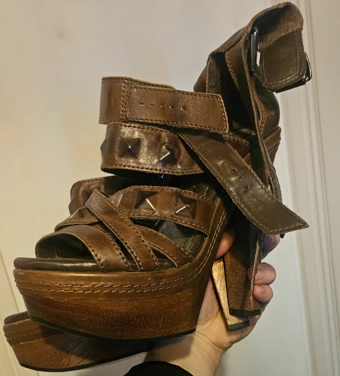 Gladiator sandals wooden platforms - Image 3