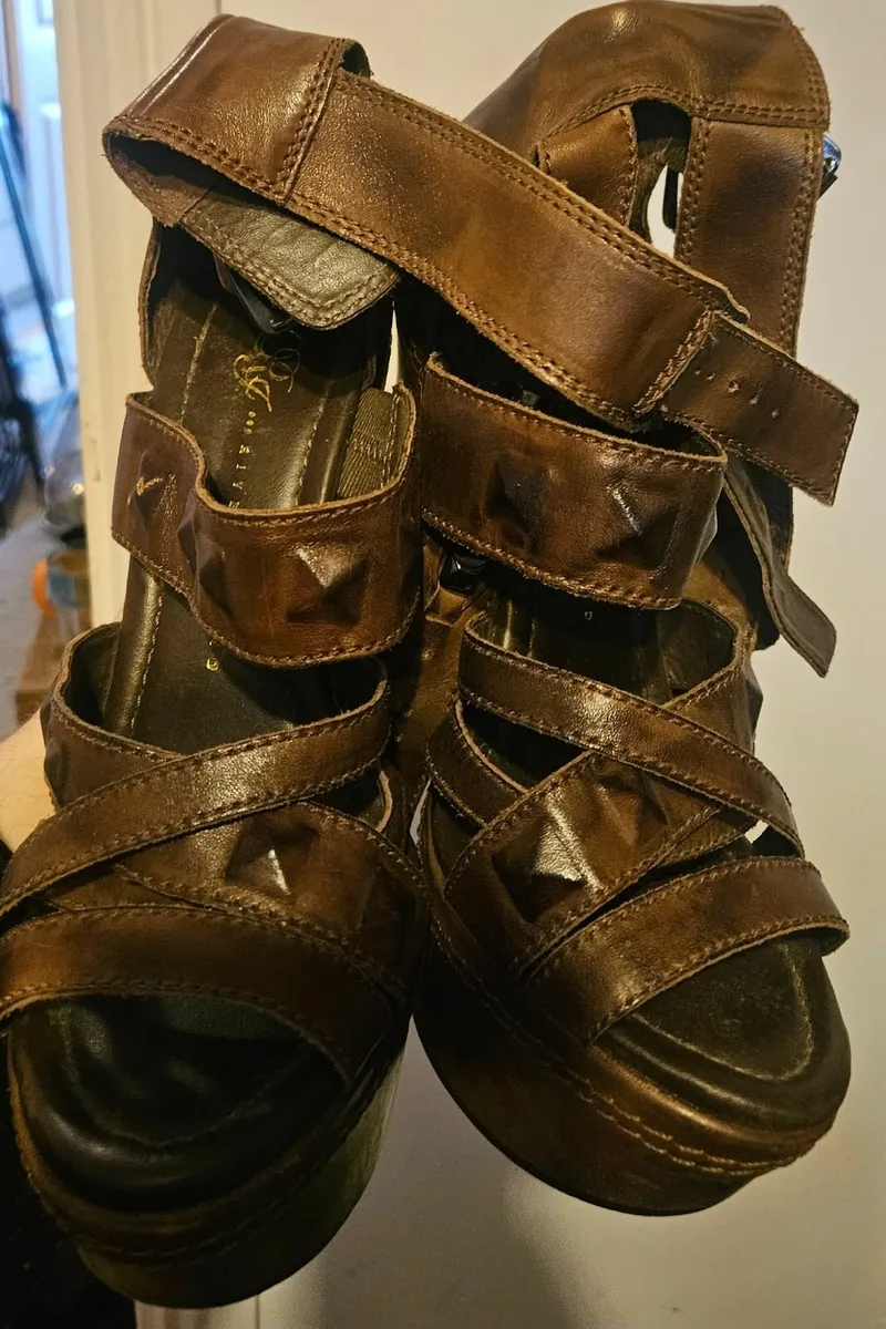 Gladiator sandals wooden platforms - Image 4
