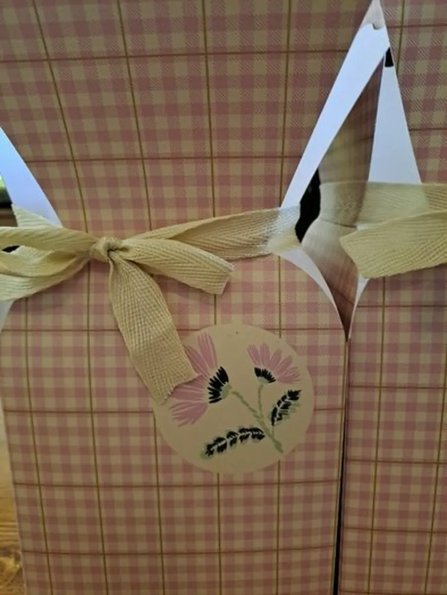 2 Flower vases free - Image 2