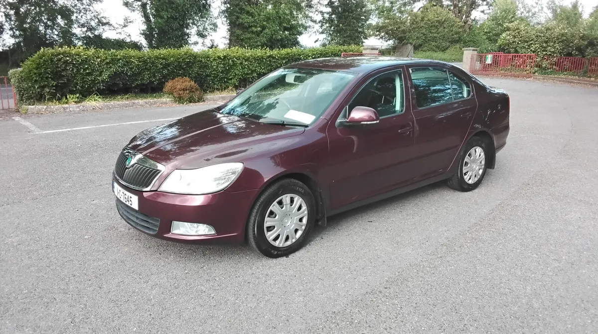 SKODA OCTAVIA 1.6 TDI AMBITION - Image 4