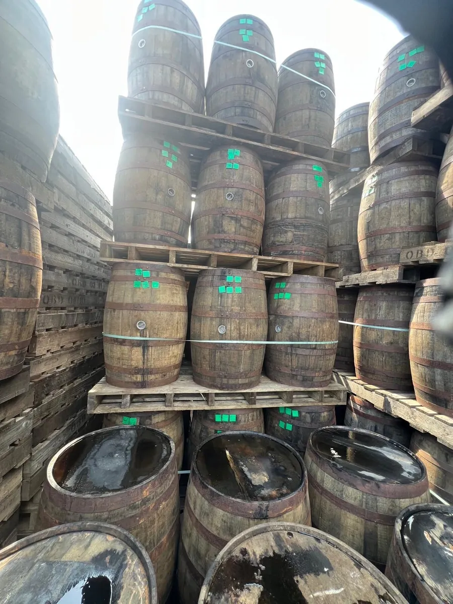 Whiskey barrels - Image 2
