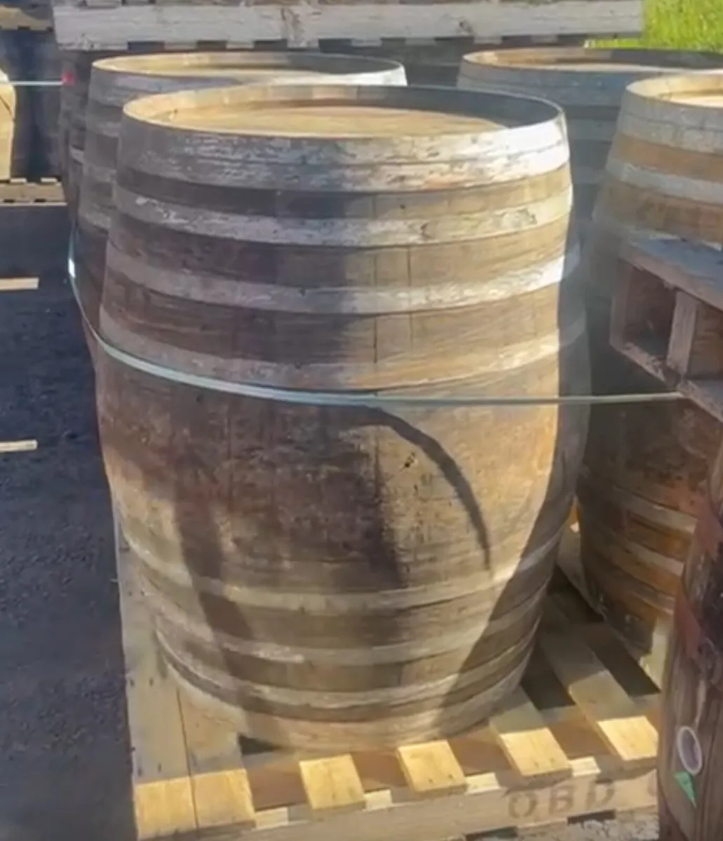 Whiskey barrels - Image 3