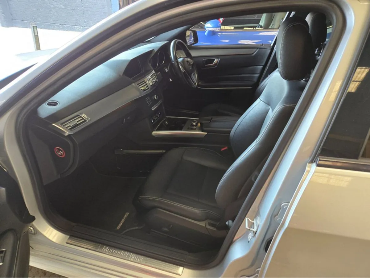Mercedes-Benz E-Class E Series Bluetec AMG Night - Image 2