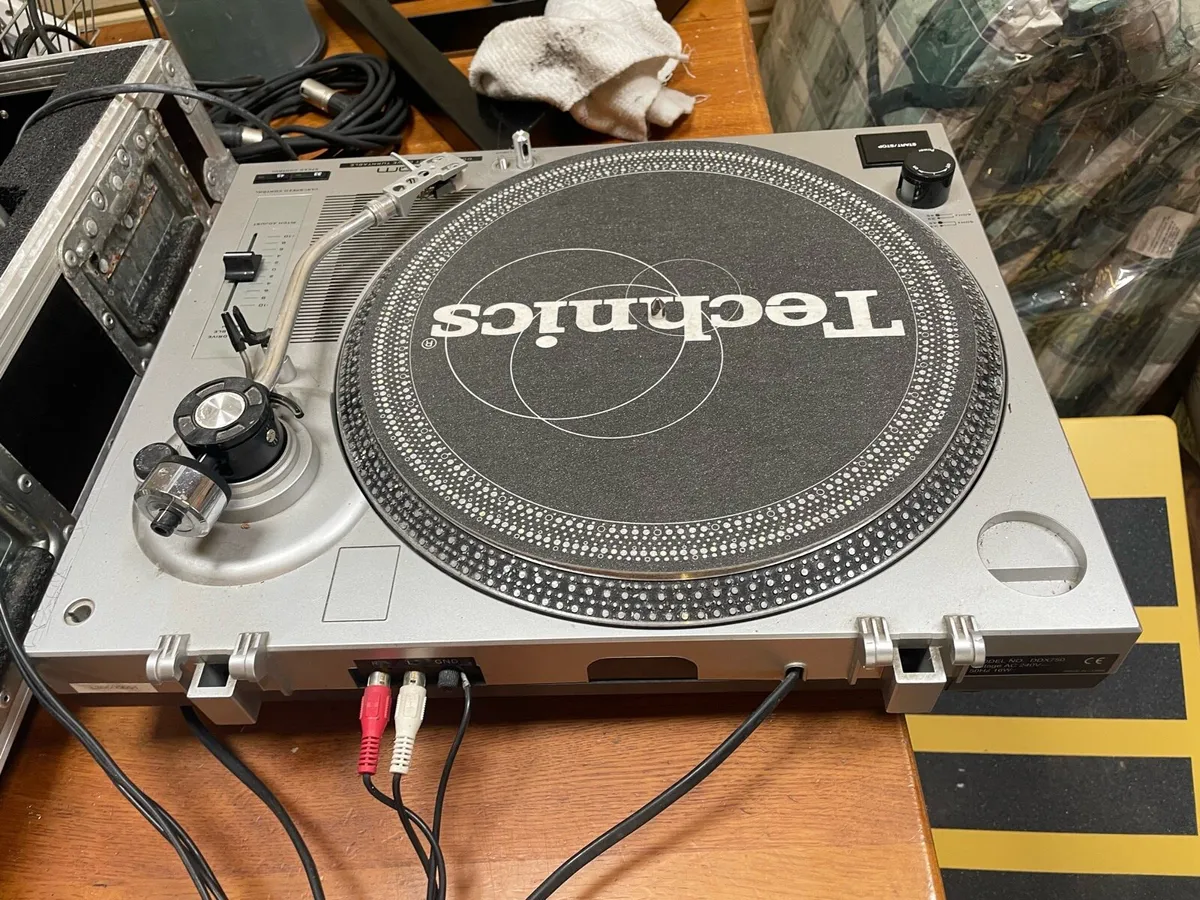 Kam Turntables - Image 3