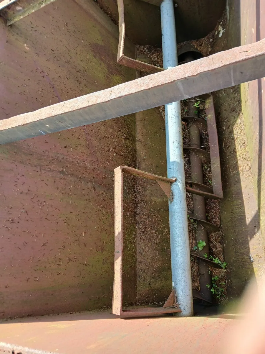 Turf Hopper - Image 2