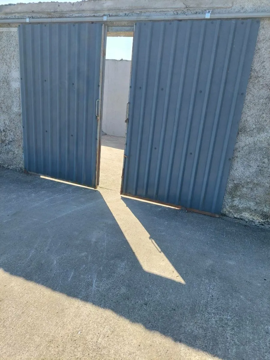 Sliding doors for shed - Image 1