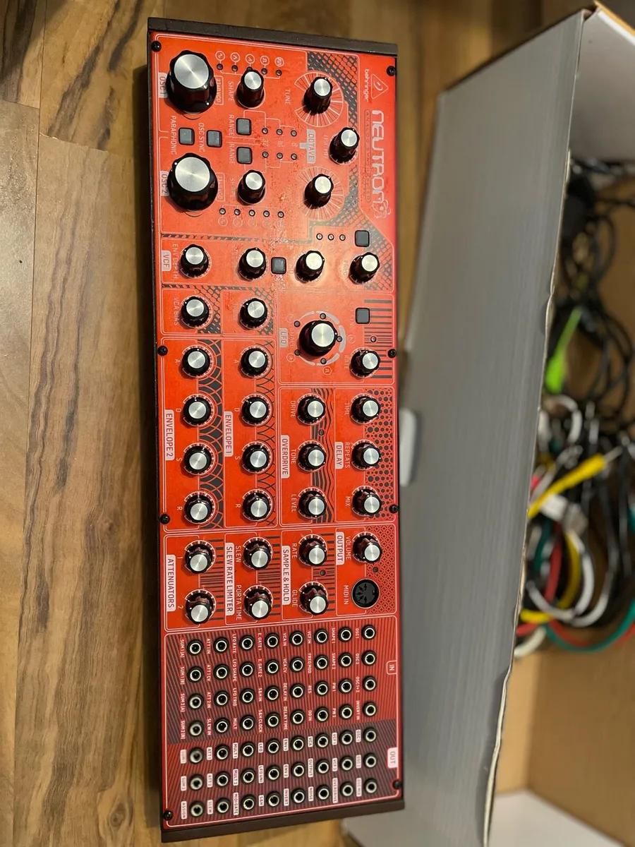 Behringer Neutron Synthesizer - Image 3