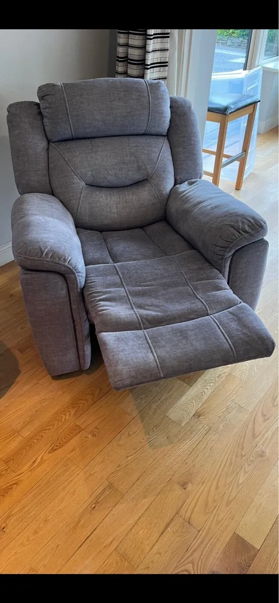 3 piece Suite of Furniture - Image 3