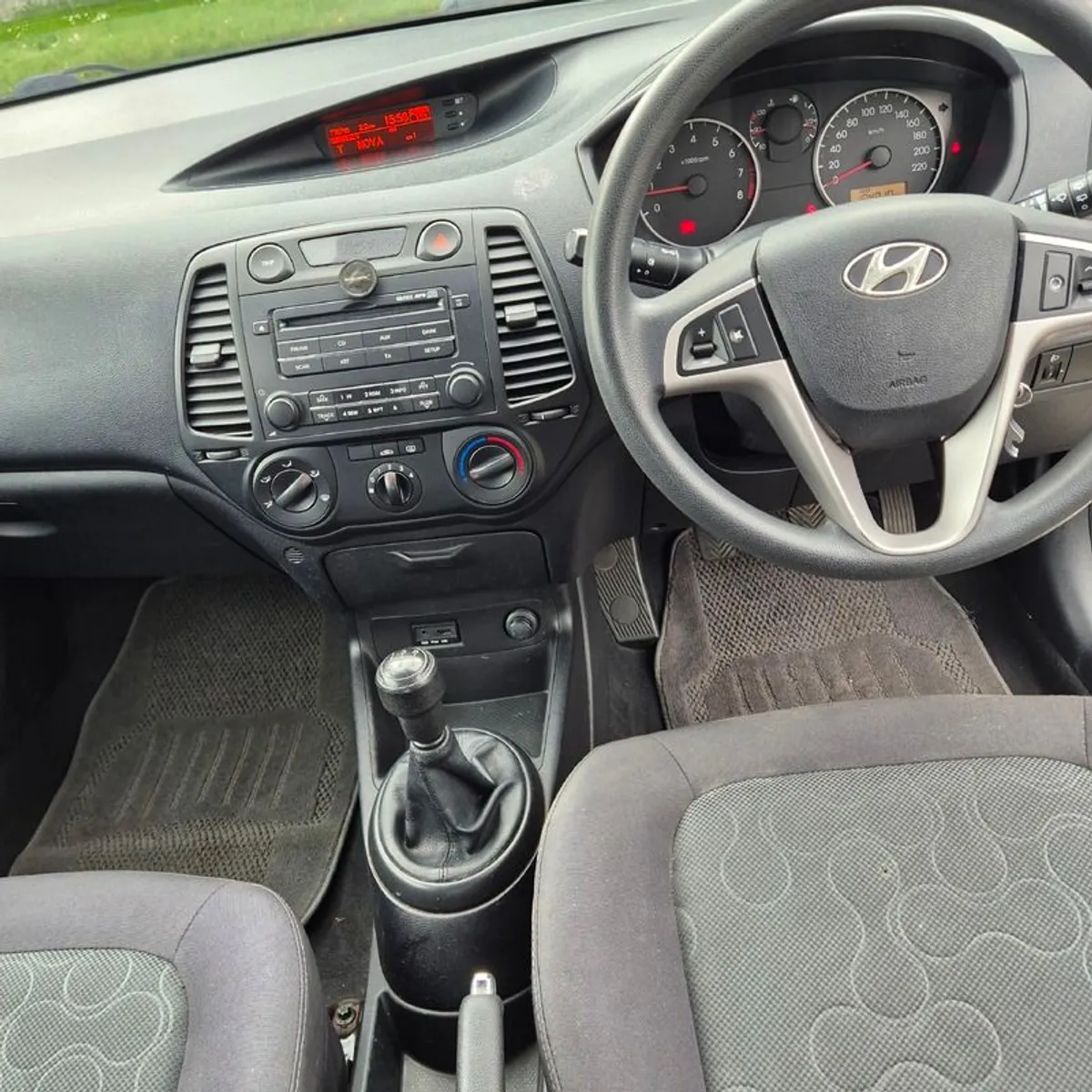 2009 Hyundai i20 - Image 2