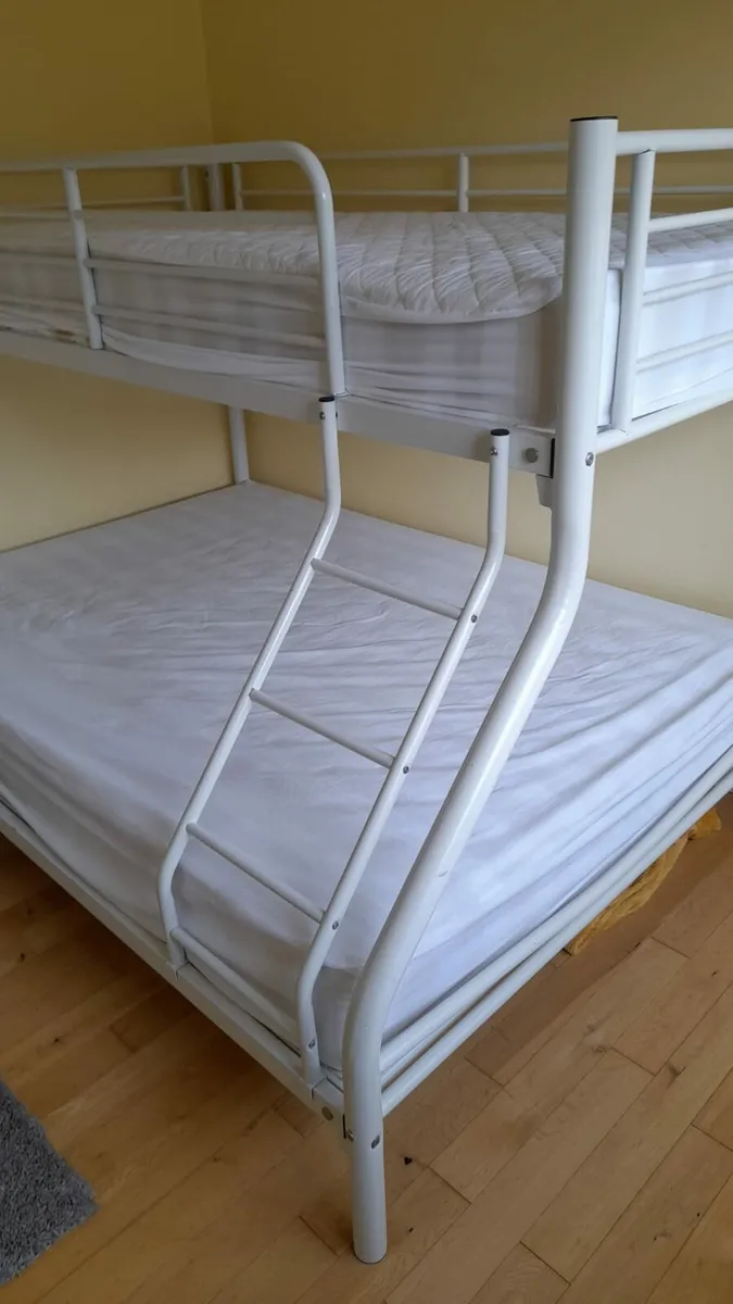 Bunk bed