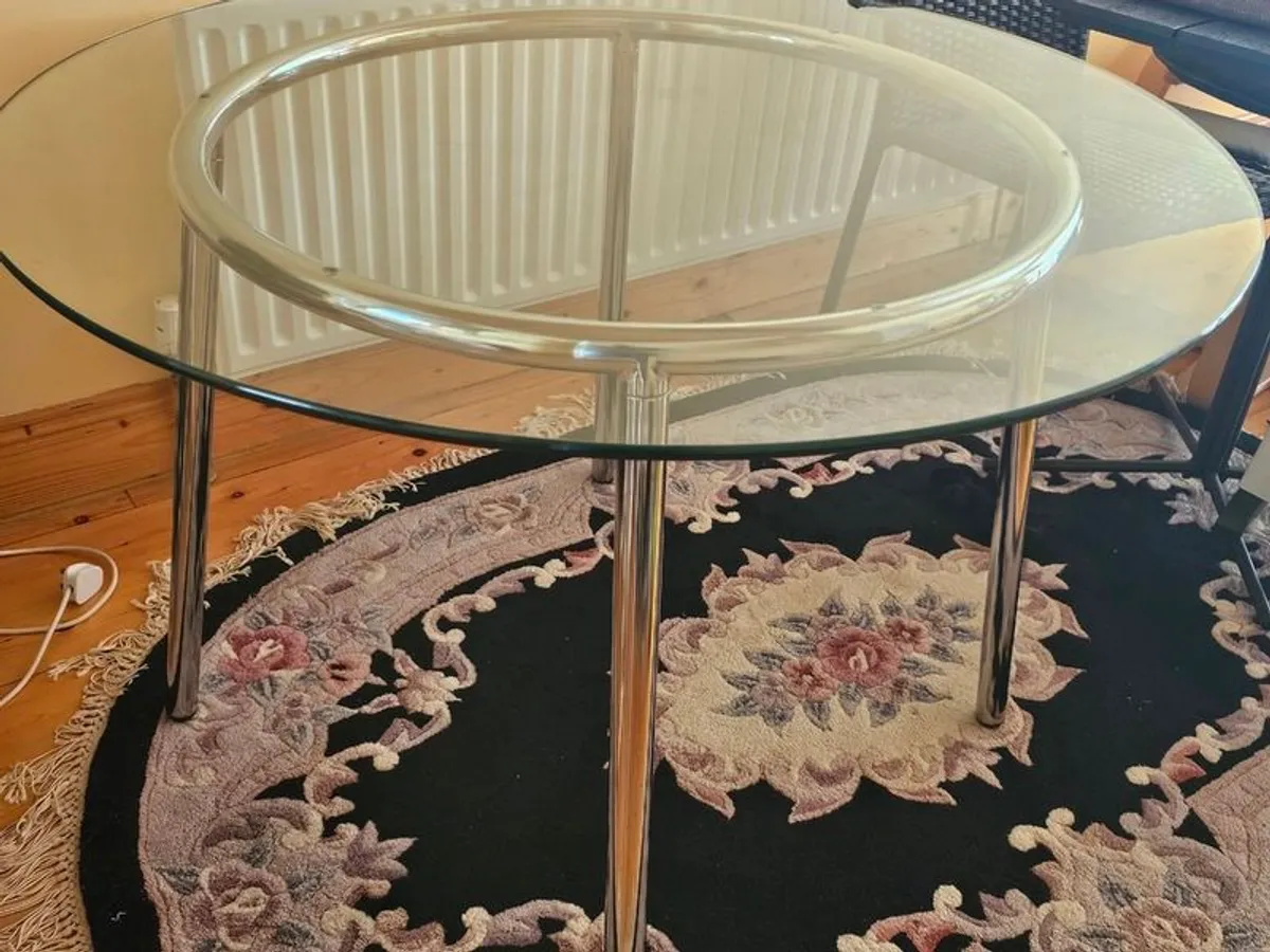 GLASS kitchen Table